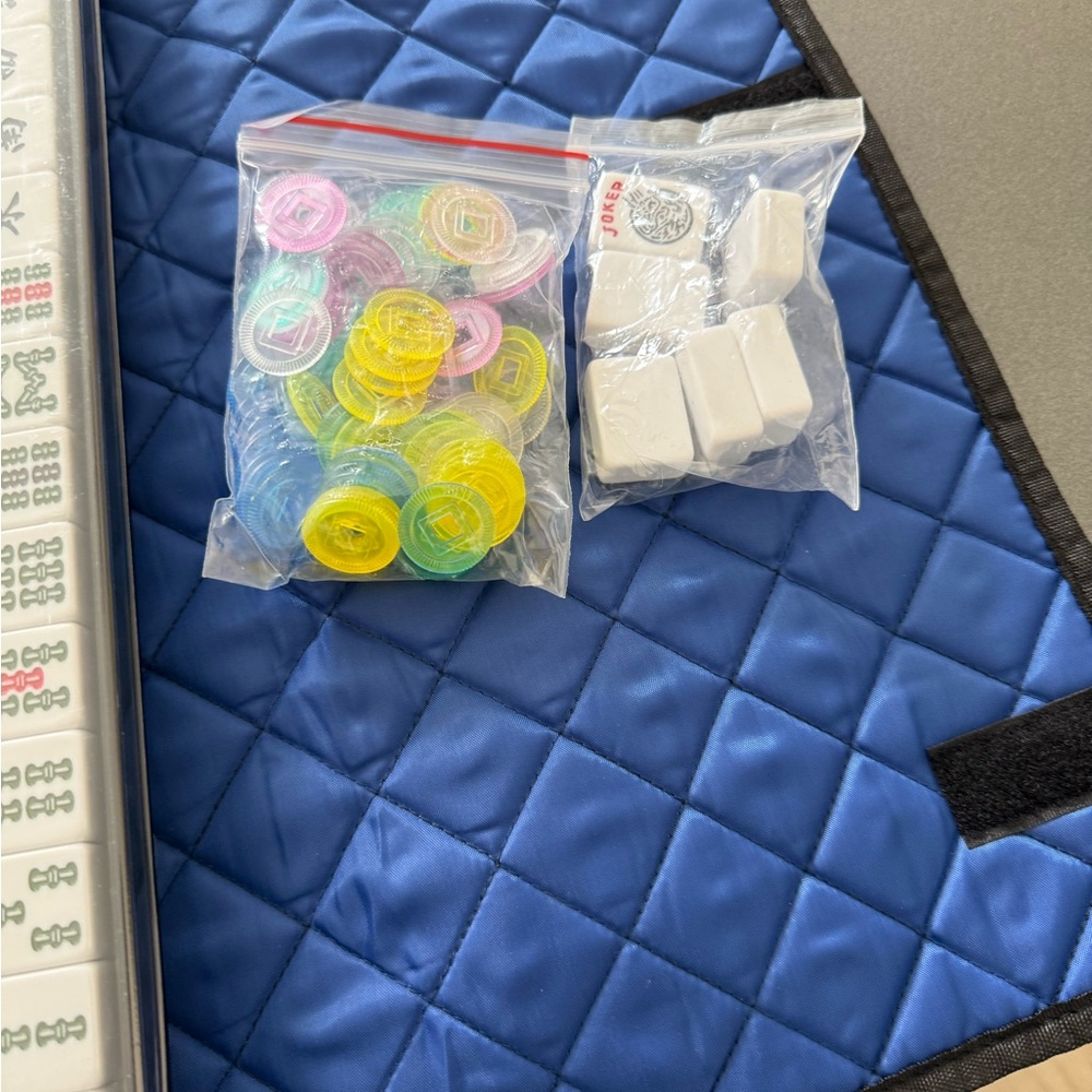 Board Game Carry Case in Blue Floral Print - Picture 6 of 9